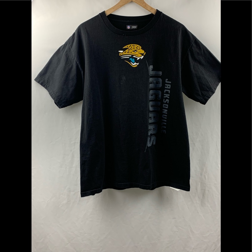 NFL Team Aprareal Jacksonville Jaguars T-shirt large